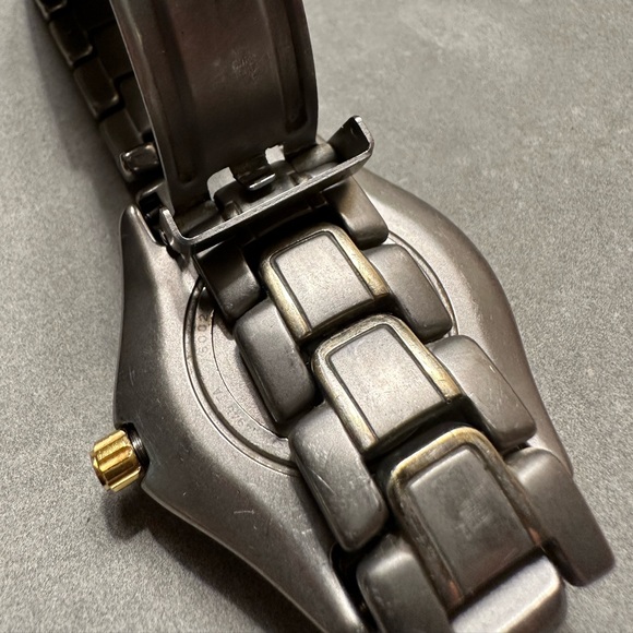 Citizen Eco Drive men’s size watch Titanium Solar-Tech 180 - WR 200 - Picture 3 of 10